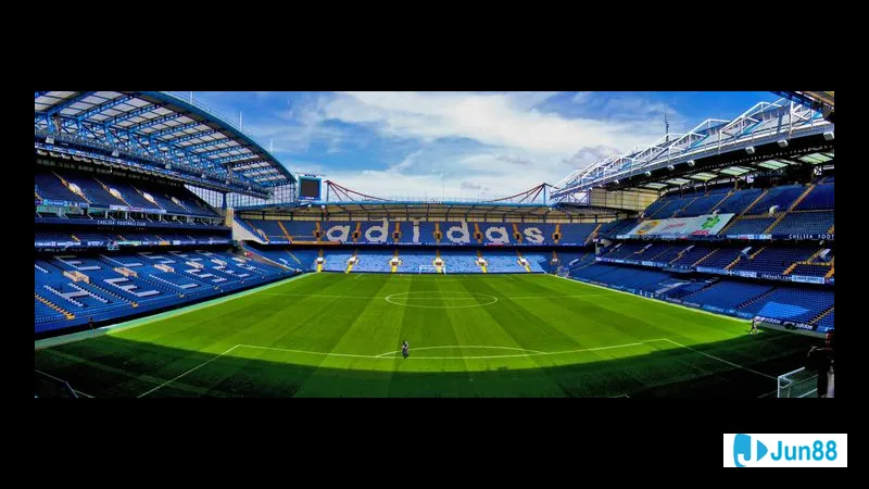 nhm mac ket ben ngoai san stamford bridge google 3976